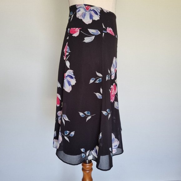 Review She's Lovely Multicolour Floral Flippy Hem A-Line Mini Skirt Size 12 - Picture 4 of 8